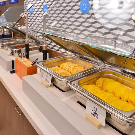 Holiday Inn Express East Peoria - Riverfront By Ihg Exteriör bild