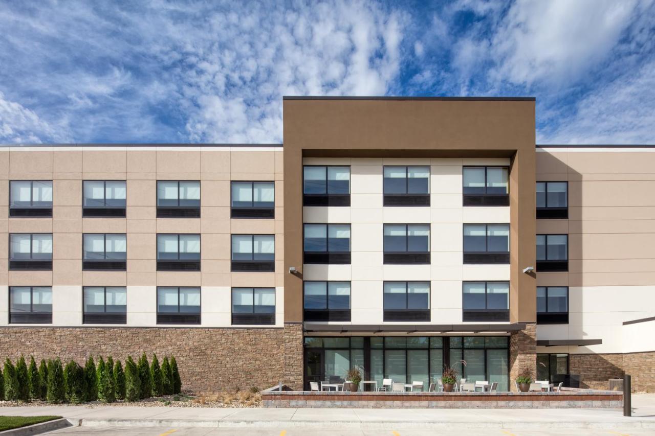 Holiday Inn Express East Peoria - Riverfront By Ihg Exteriör bild