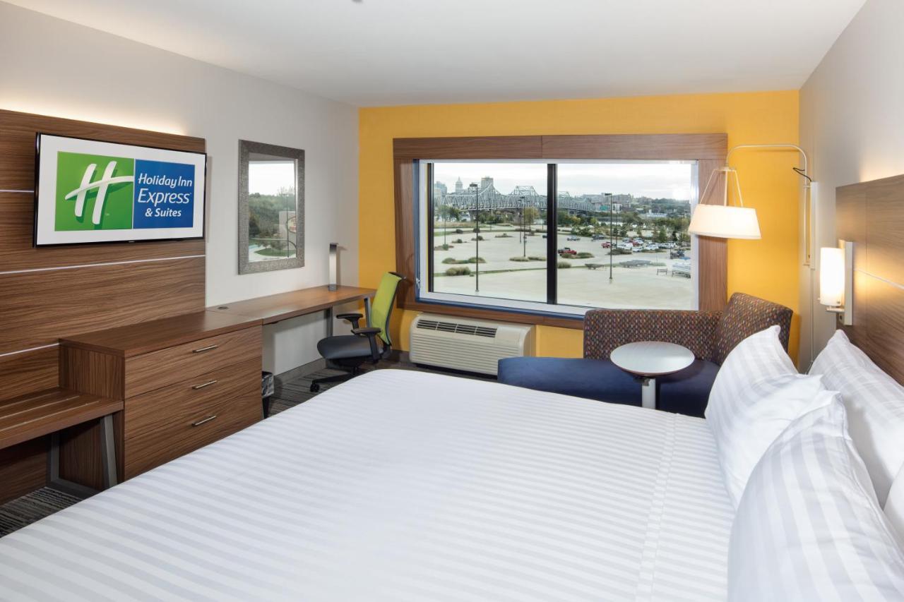 Holiday Inn Express East Peoria - Riverfront By Ihg Exteriör bild
